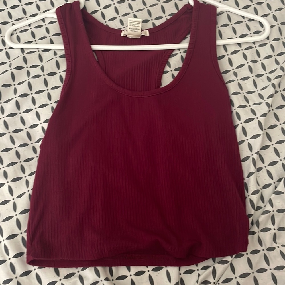 cropped purple tank top